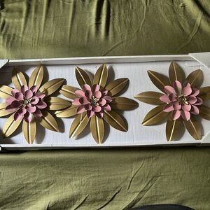 Set of 3 Pink and Gold Metal Flower Wall Décor
